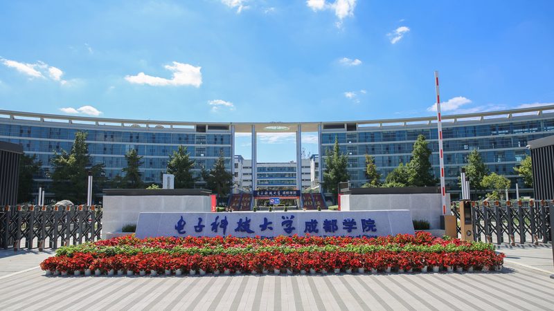 汽车高压连接器品牌对比：关键参数与选型逻辑揭秘